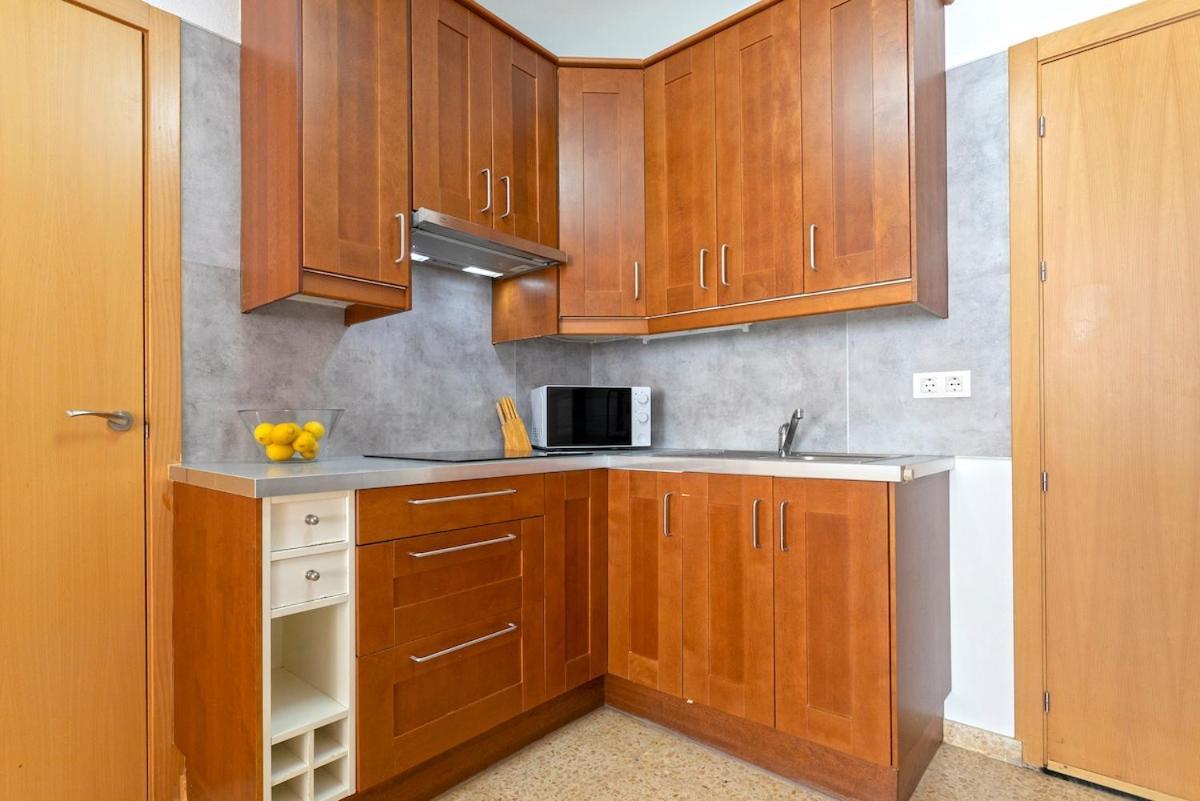 -Malagasunapts- West Beach Malaga Seafood & Relax Экстерьер фото