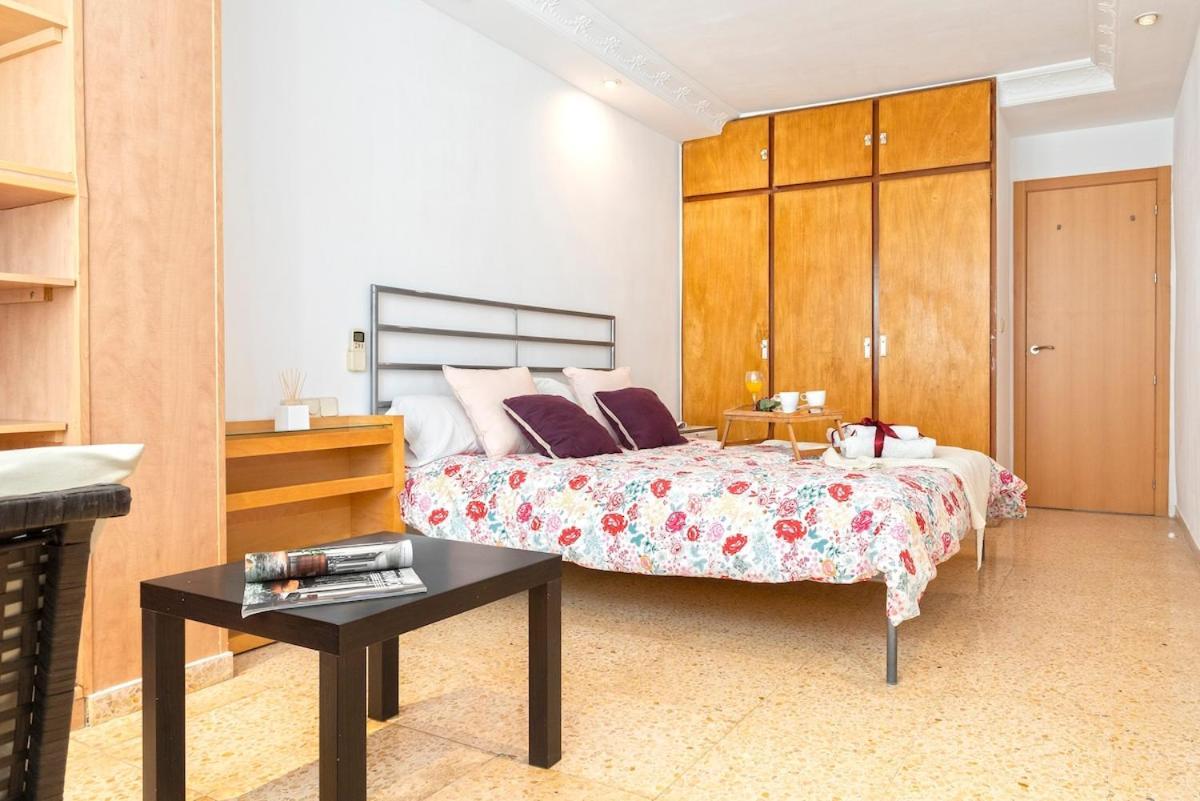 -Malagasunapts- West Beach Malaga Seafood & Relax Экстерьер фото